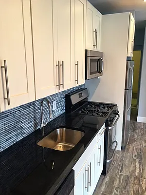 Rented by Bohemia Realty Group | media 10