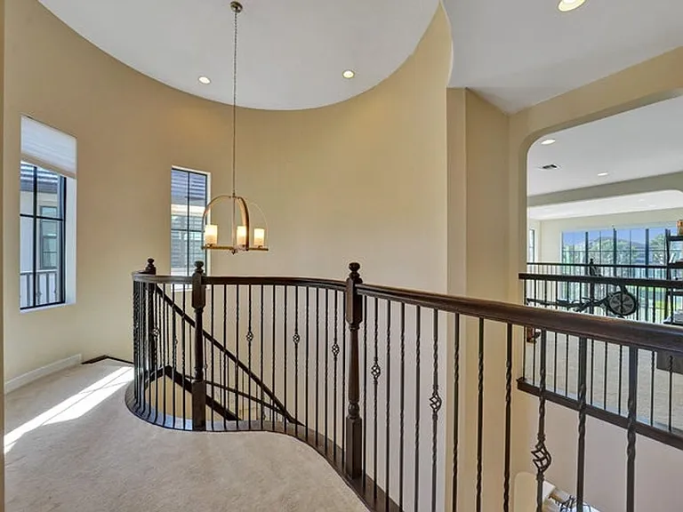 9345 Carrington Ave — Photo 11