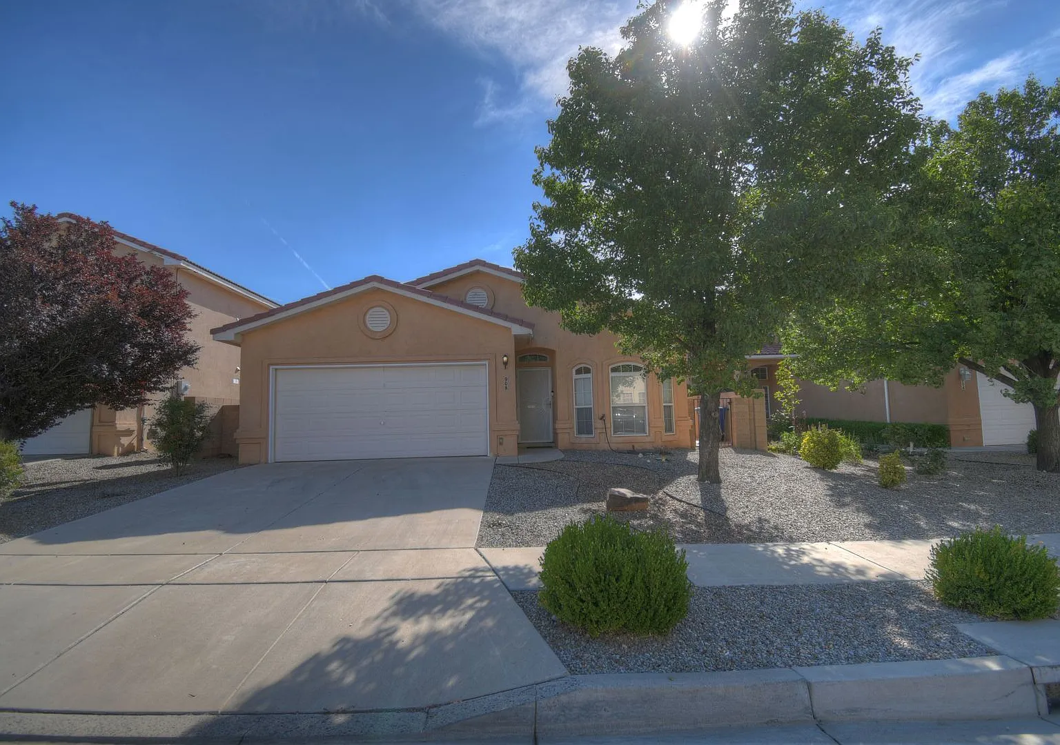 Nw Heights --3 Bedroom 2 Bathroom 2 Car Garage Ready Now — Photo 1