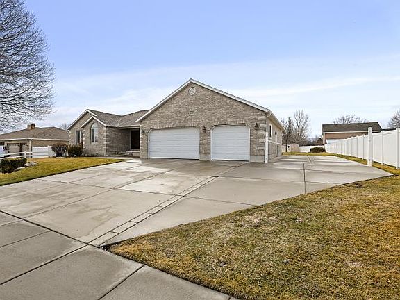 2nd image of 4067 W Red Tail Dr S