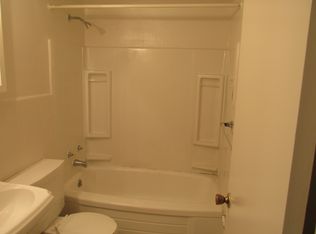 1139 Raritan Dr, Saint Louis, MO 63119