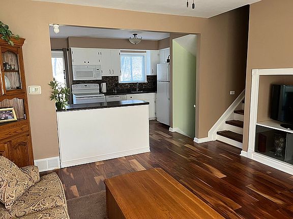 5th image of 3144 Beaumont Dr