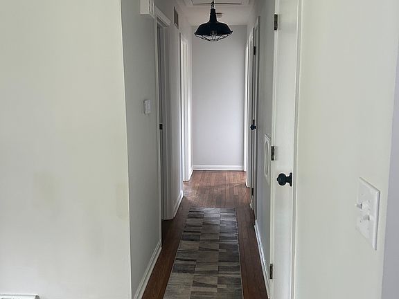 5th image of 830 Fawnhill Dr
