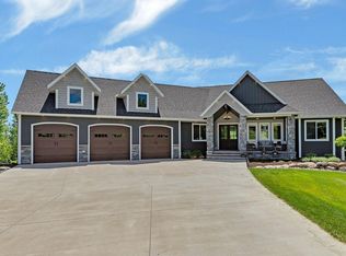 38478 Deer Ct, Sartell, MN 56377