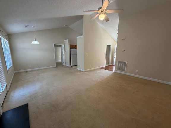 5th image of 694 Huntingdon St