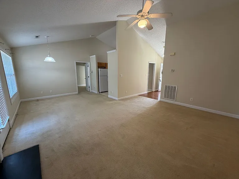 694 Huntingdon St — Photo 5