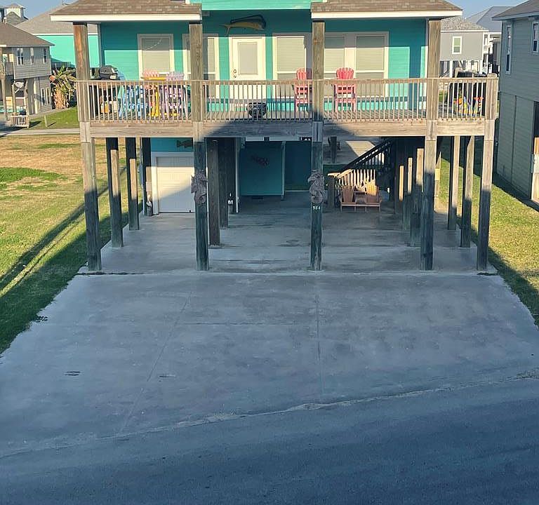 1st image of 984 S Stingaree Dr