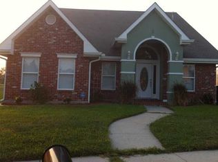 3 Sable Ct, Arabi, LA 70032