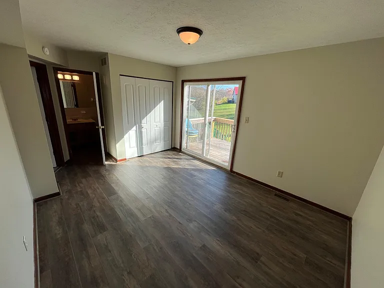413 Country Club Dr — Photo 6
