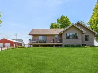 3271 Bayertown Rd SW, Riverside, IA 52327