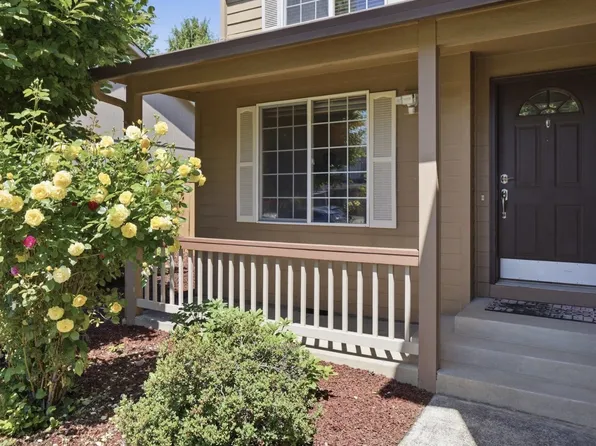 16406 NE 33rd St, Vancouver, WA 98682