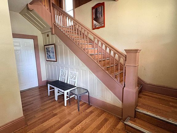 2nd image of 824 S Moffet Ave #1-4