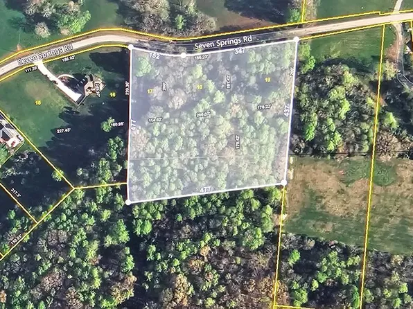 2725 Seven Springs Rd, Cookeville, TN 38506