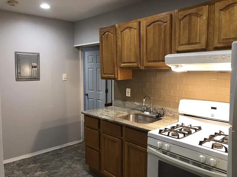 4833 Longshore Ave #3 — Photo 9