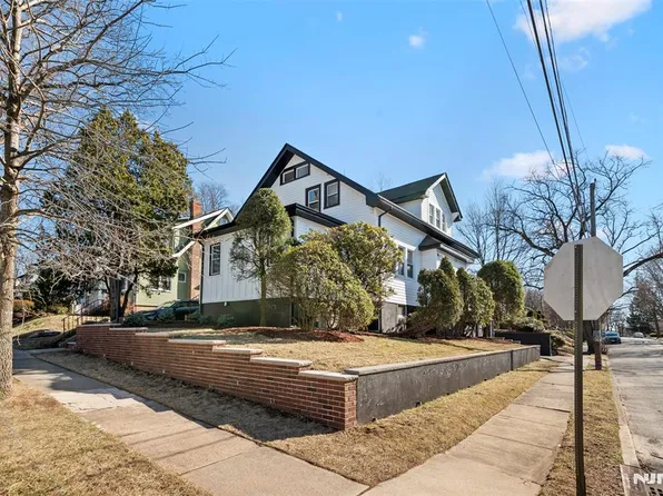 164 Selvage Ave, Teaneck, NJ 07666