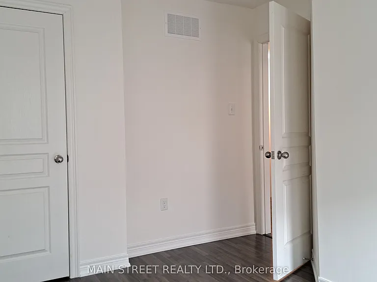 7 Roy Grove Way — Photo 26