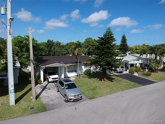 4th image of 4999 NW 43rd Ct