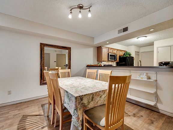 3rd image of 7414 Fair Oaks Ave APT B4