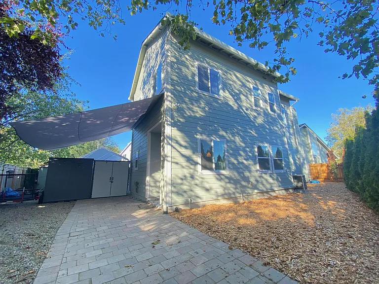 4073 NW 175th Pl #A — Photo 30