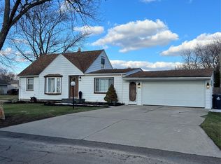 1411 Beatrice St, Westland, MI 48186