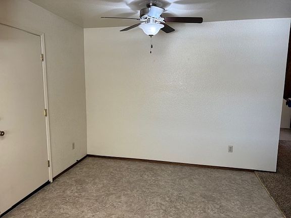 5th image of 3289 Holly Dr APT A
