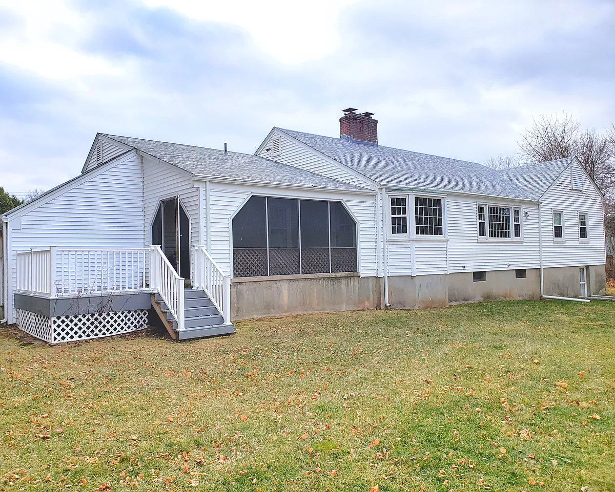 Building Photo - 25 Saddle Ridge Dr