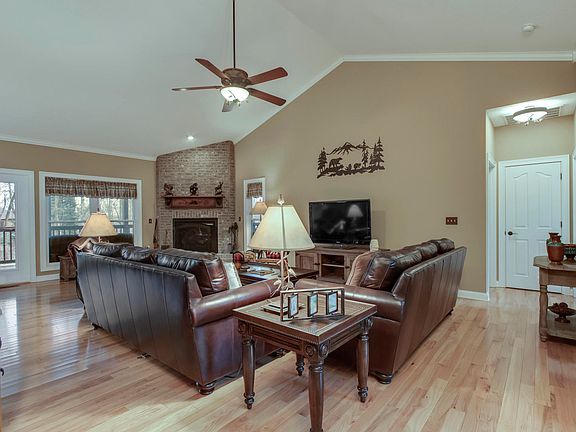 5th image of 308 Oostanali Cir