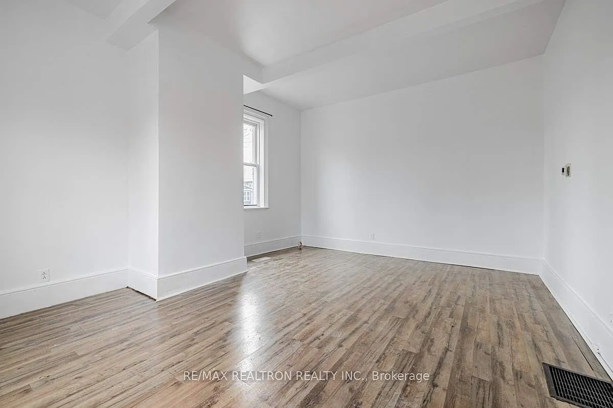 2 bed, $2,350 — Photo 2