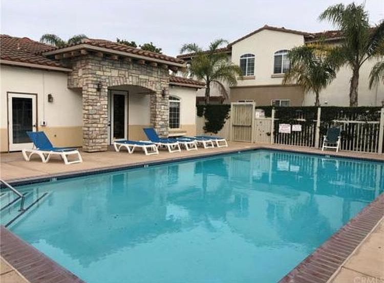 1st image of 610 Sunrise Dr Unit 4