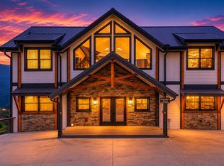 912 Piney Butt Way, Gatlinburg, TN 37738