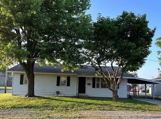 101 E Alabama St, Oblong, IL 62449