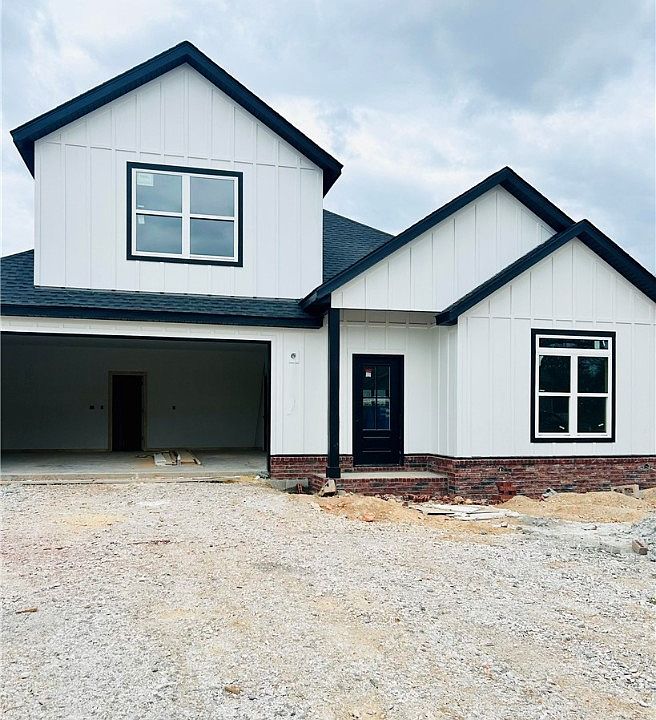 1st image of 1607 S 23rd Pl