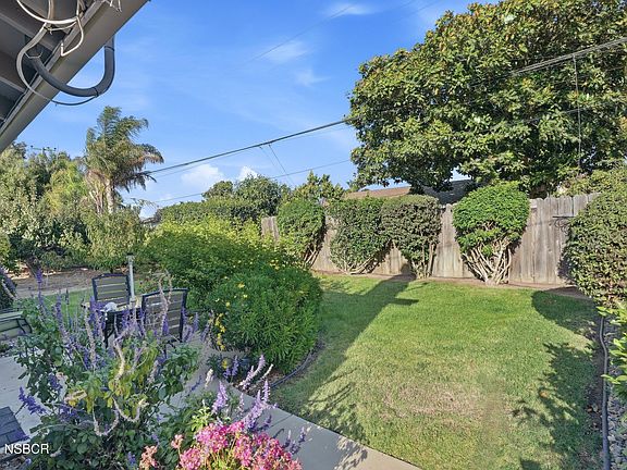 3rd image of 1654 N Alison Ave