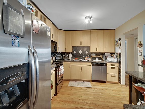 5th image of 375 Plum Creek Dr APT 101