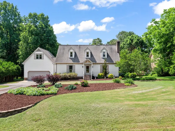 4720 Cedarfield Dr, Raleigh, NC 27606