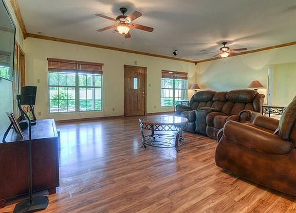 3rd image of 144 Deep Woods Ct