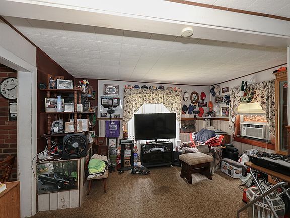 2nd image of 186 Peabody Avenue