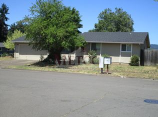 5250 D St, Springfield, OR 97478