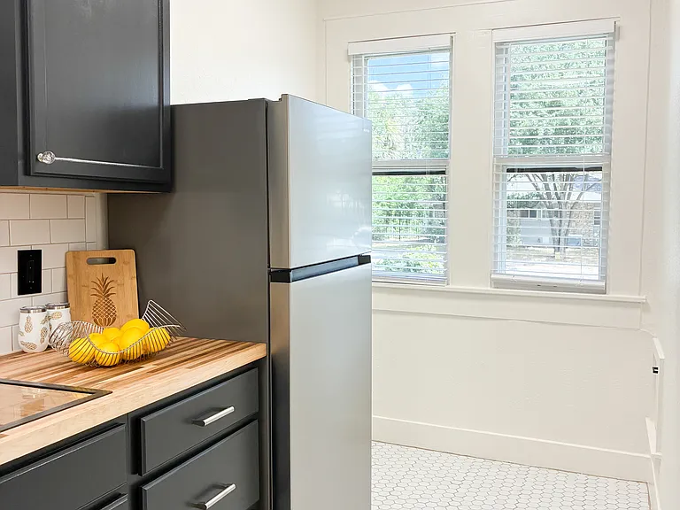 416 E Dewey Pl #2 — Photo 2