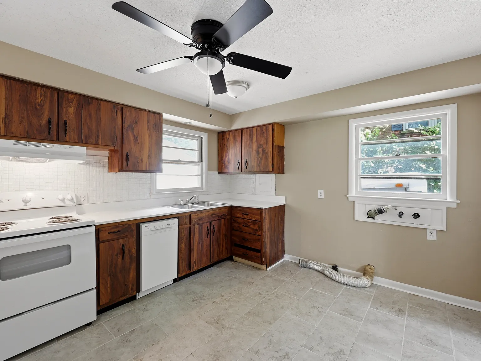 141 Zandale Drive - 1 — Photo 3