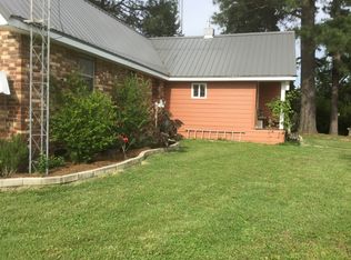 3940 Conyersville Rd, Puryear, TN 38251