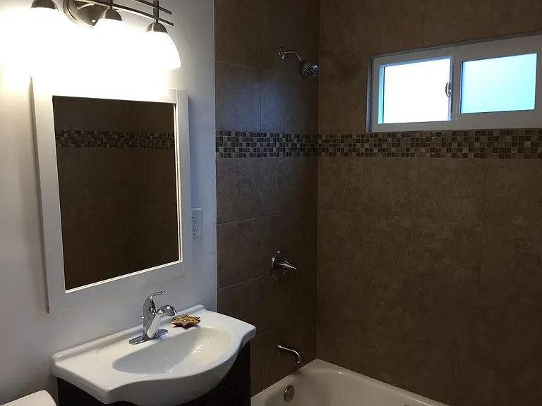 4034 Swift Ave — Photo 11