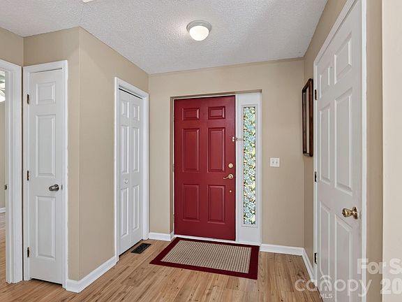 4th image of 204 Cinnamon Way