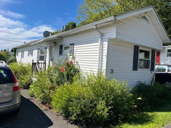 139 W 7th, West Hatfield, MA 01088