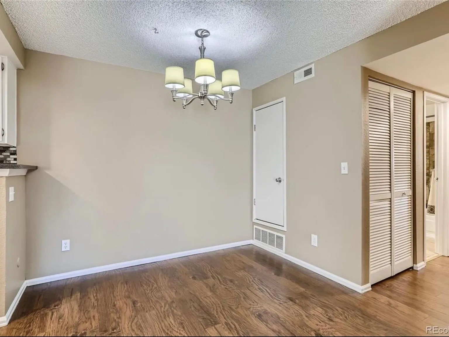 2 bed, 945 sqft, $1,950 — Photo 4