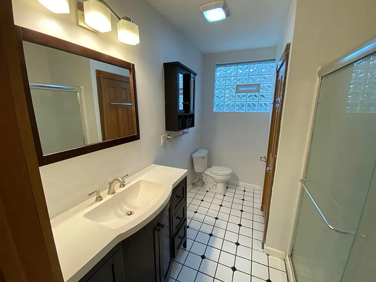 2263 Indianola Ave — Photo 5