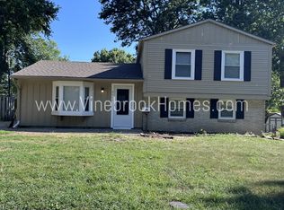 8611 E 92nd Ter, Kansas City, MO 64138