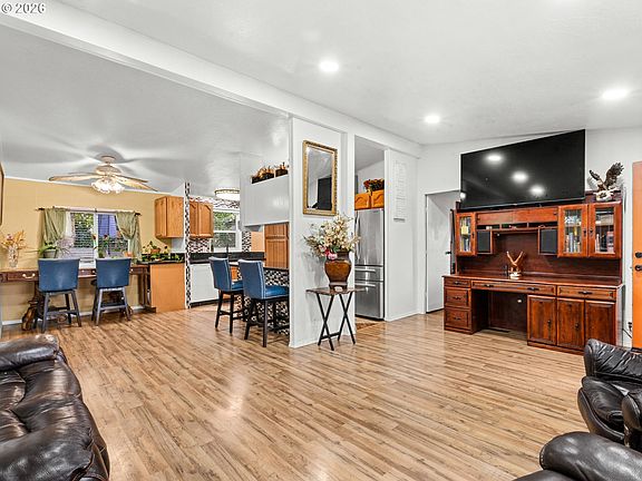 5th image of 8300 NE Quatama St #77