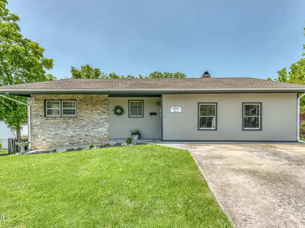 1402 Skyline Dr, Johnson City, TN 37604