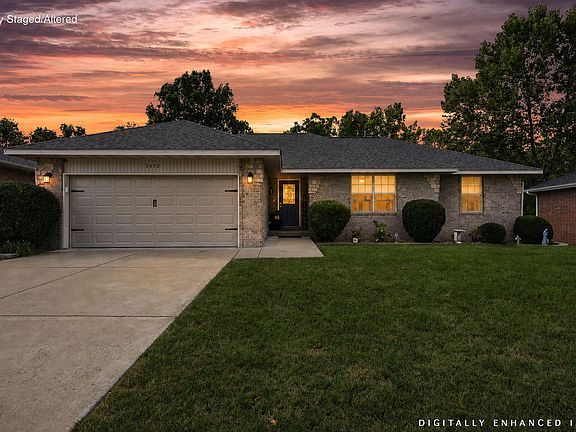 2nd image of 3892 W Parkridge Circle
